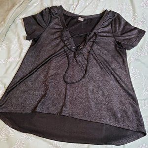 [M] Uniq Metallic Lace Up Top